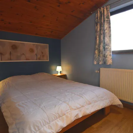 Holiday home Quaint Holiday Home With Heated Indoor Pool