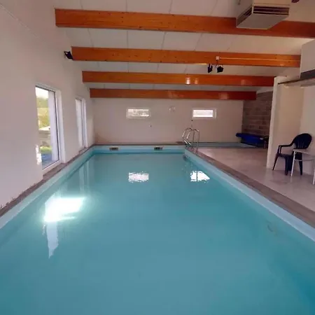 Sunny Cottage With Pool *