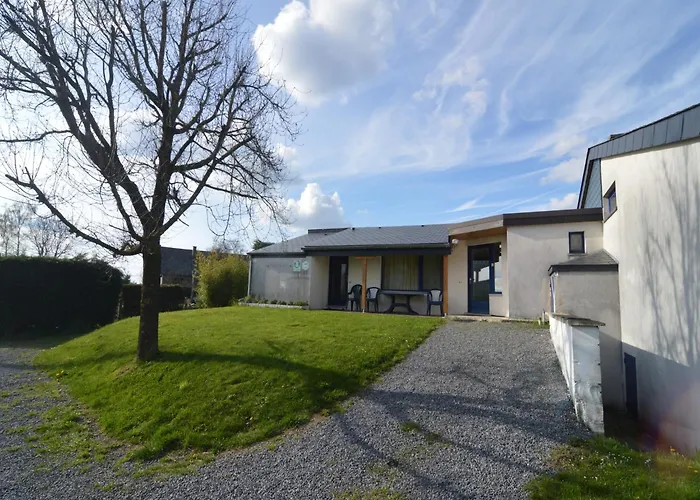 Sunny Cottage With Pool *