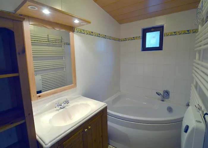 Sunny Cottage With Pool Holiday home