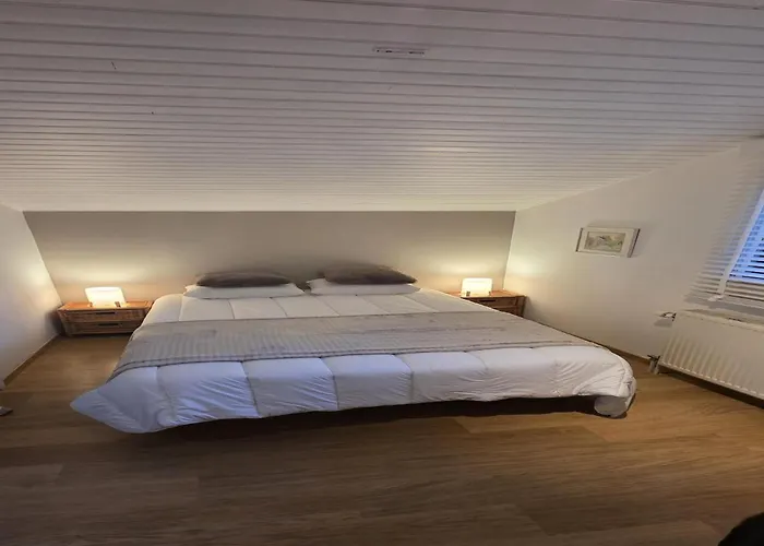 Holiday home Sunny Cottage With Pool