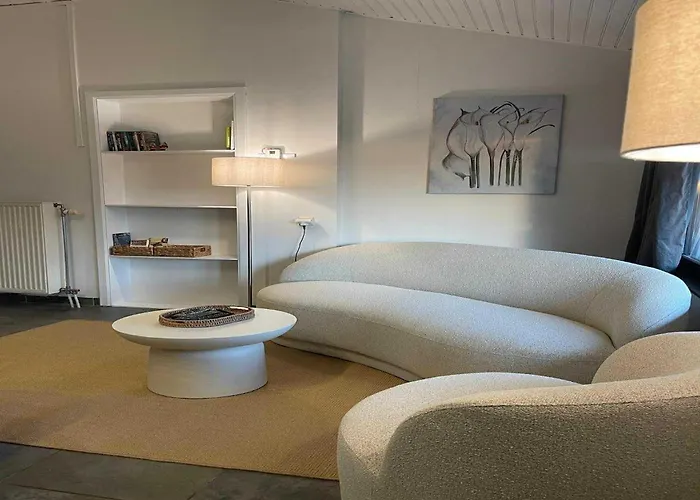 Sunny Cottage With Pool Holiday home Purnode