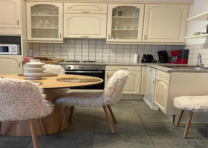 Holiday home Sunny Cottage With Pool